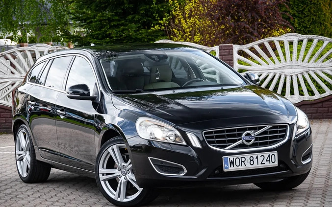 Volvo V60 cena 36900 przebieg: 270000, rok produkcji 2011 z Żychlin małe 742